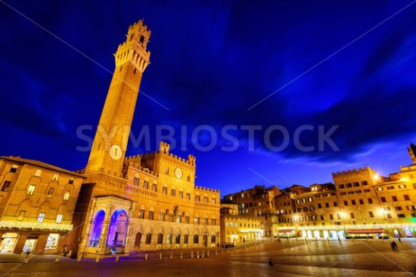 Piazza del Campo in the old town Siena, Tuscany, Italy - GlobePhotos - royalty free stock images